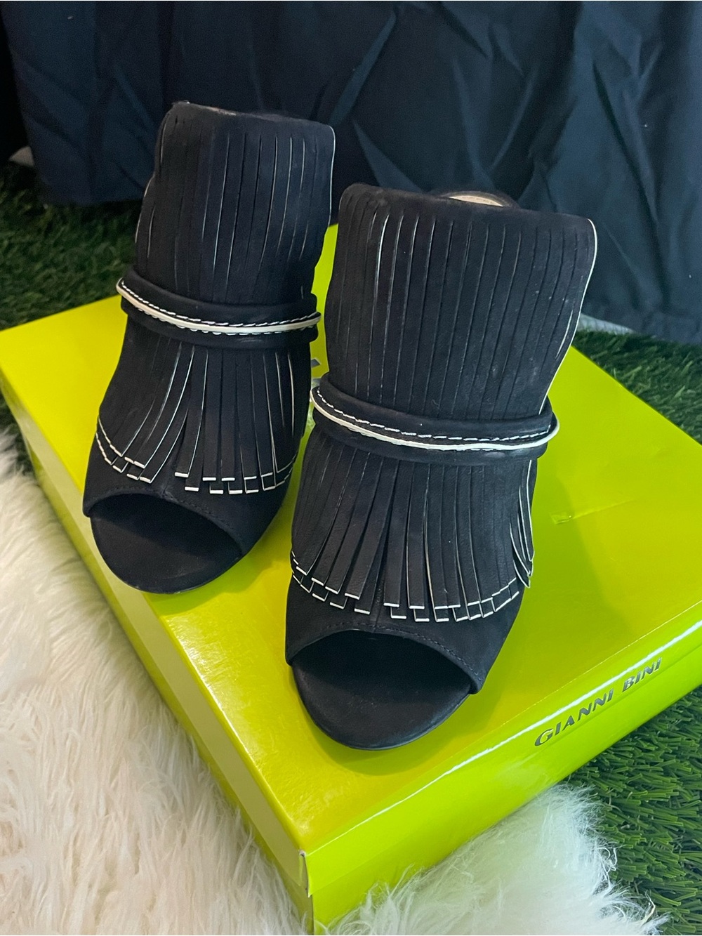Gianni Bini Black Suede Fringe Peep-toe Heel with Metallic Gold - Picture 4 of 14
